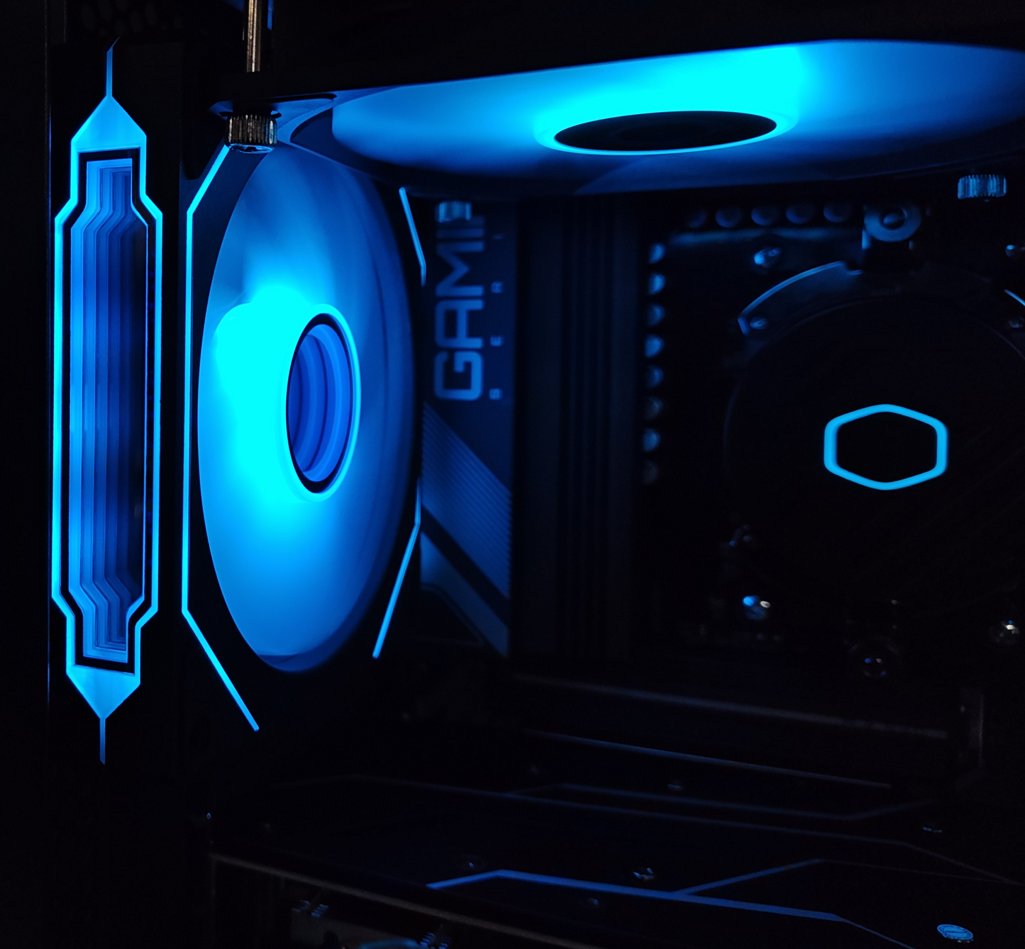 VIPER BUCK ALPHA- AMD Ryzen 7 9700X, RTX 5070, 32GB DDR5, 2TB Gen4 NVME SSD